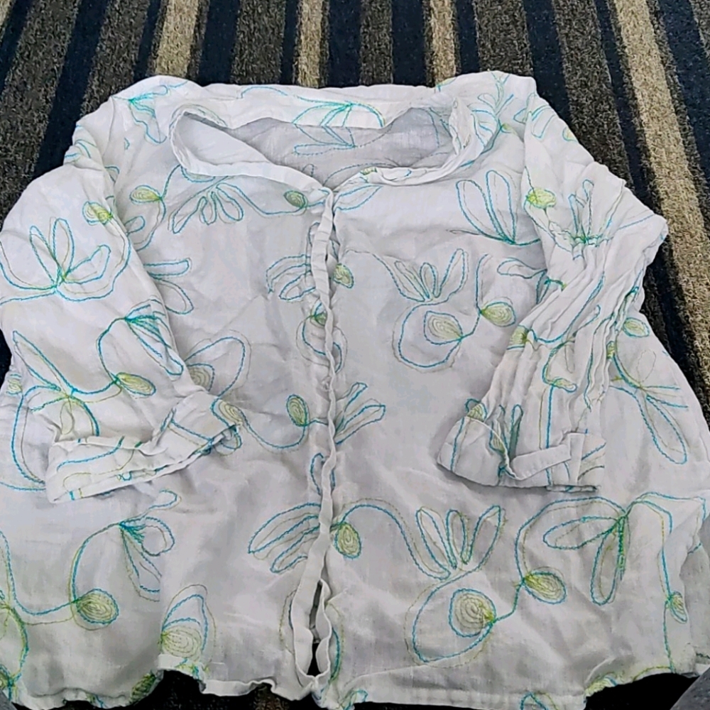 Ladies Linen Long Sleeved Button Up